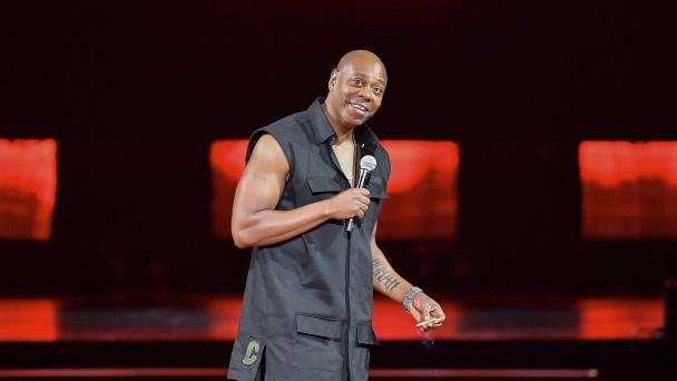 El comediante Dave Chappelle llama a la guerra entre Israel y Hamas un “genocidio”