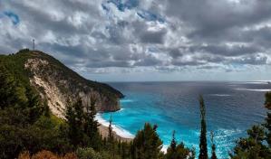 Grecia es el segundo pa&iacute;s del mundo con m&aacute;s banderas azules en 2024, por detr&aacute;s de Espa&ntilde;a