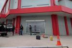 Hombre habría sido raptado para utilizar su vehículo en asalto a banco en Santiago Hombre habría sido raptado para utilizar su vehículo en asalto a banco en Santiago