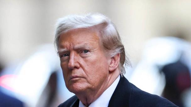 Demócratas abren investigación sobre posible quid pro quo de Trump con petroleras