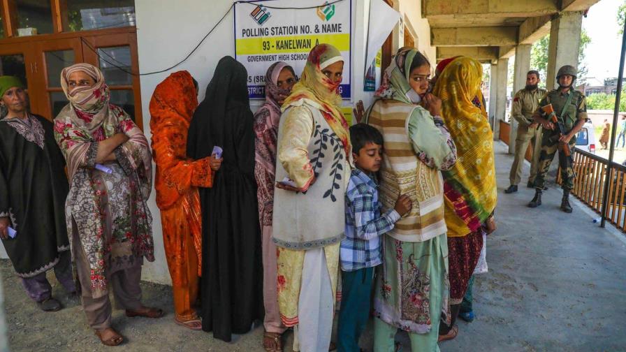 Pese a alerta de más de 40ºC, India celebra penúltima fase de las elecciones más grandes del mundo