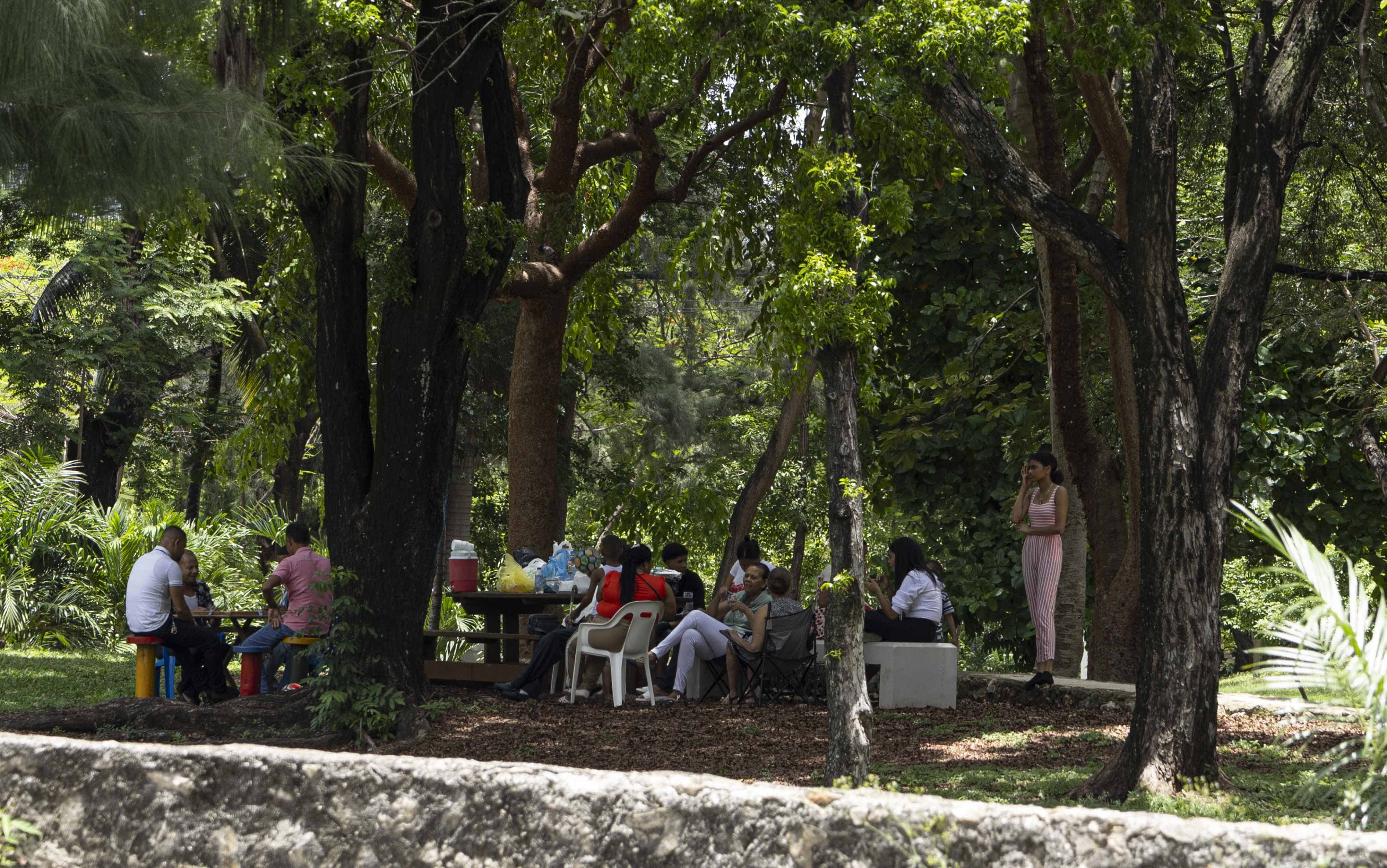 Hubo encuentros en parques y plaza comerciales