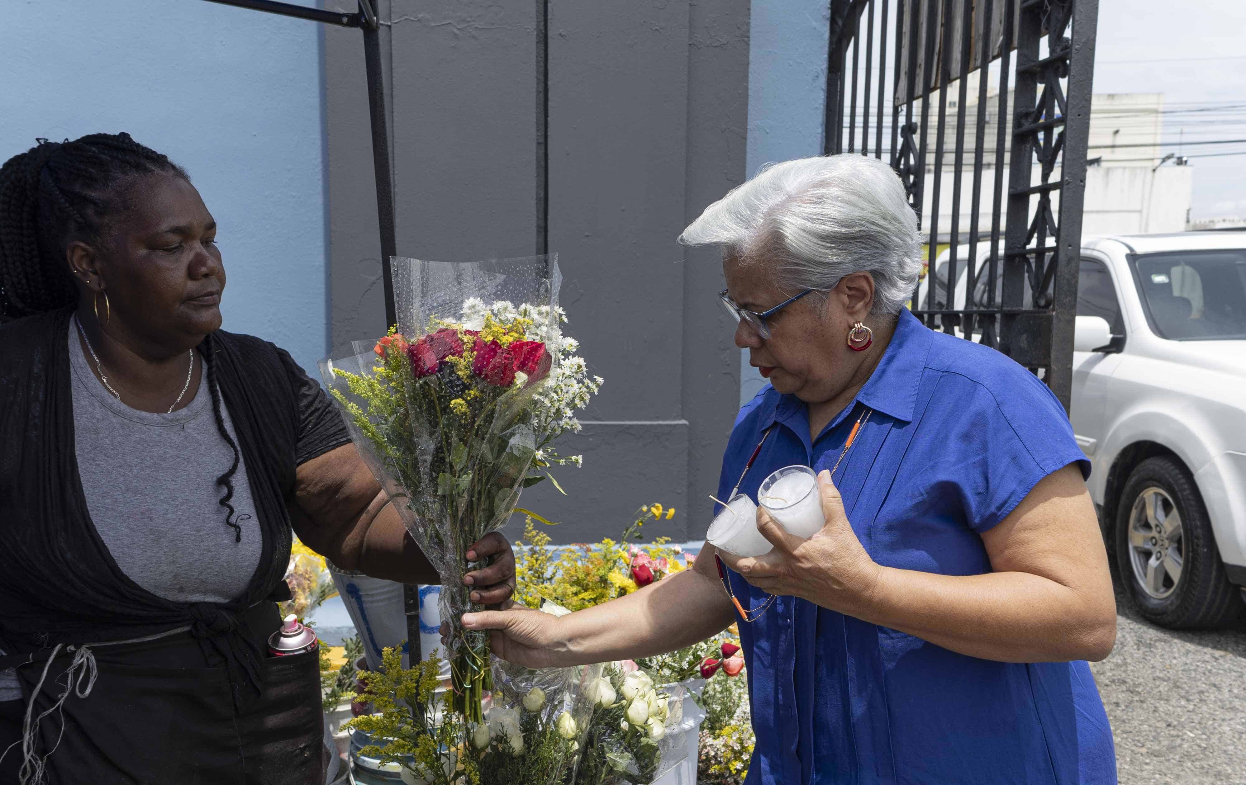 Algunas personas dijeron que las flores estaban caras