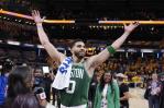 Horford, siete triples; Holiday roba un balón clave y  Celtics se ponen 3-0 al vencer a Pacers