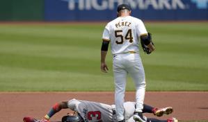 Chris Sale mejora a 8-1 en triunfo de Bravos sobre Piratas