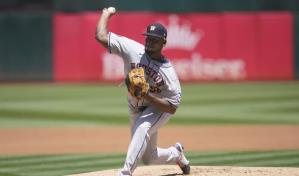 Ronel Blanco regresa de una suspensión para dominar a Atléticos en triunfo de los Astros