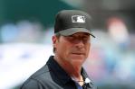 Angel Hernández, el árbitro más controversial en Grandes Ligas, se retira del béisbol Angel Hernández, el árbitro más controversial en Grandes Ligas, se retira del béisbol