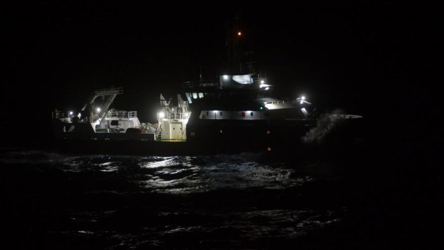 Guardacostas auxiliaron a un barco que iba a Tórtola y se hundía en aguas de Puerto Rico