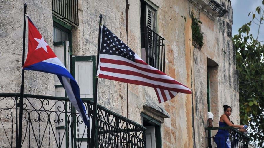 EE. UU. permite a emprendedores cubanos abrir cuentas bancarias en línea