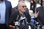 Equipo de campaña de Biden envía al actor Robert De Niro al juicio de NY contra Trump Equipo de campaña de Biden envía al actor Robert De Niro al juicio de NY contra Trump