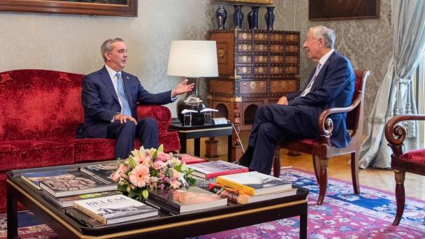 Abinader viaja a Portugal y se reúne con su homólogo, Marcelo Rebelo de Sousa