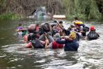 Migrantes insisten en cruzar a EE.UU. por el río Bravo pese a las crecientes deportaciones Migrantes insisten en cruzar a EE.UU. por el río Bravo pese a las crecientes deportaciones