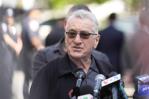 De Niro ofrece rueda de prensa fuera de tribunal donde juzgan a Trump; lo llama Playboy de pacotilla De Niro ofrece rueda de prensa fuera de tribunal donde juzgan a Trump; lo llama Playboy de pacotilla