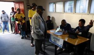 En Sud&aacute;frica, unos 27 millones de votantes deciden de la suerte del gobernante ANC