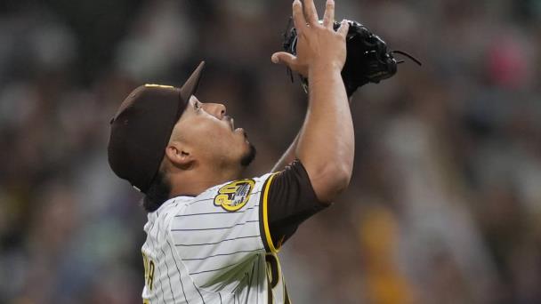 Estrada logra racha récord de ponches y Padres blanquean a Marlins cuatro por cero