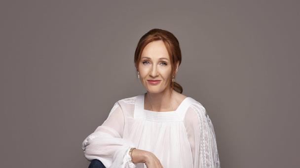 La autora de Harry Potter se arrepiente de no haber hablado antes sobre cuestiones transgénero