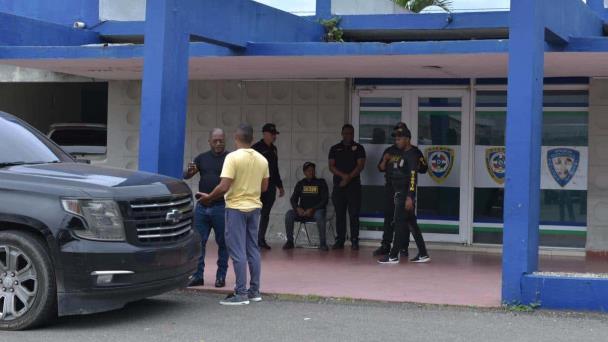 Tres detenidos por asalto a sucursal del Banreservas en Santiago