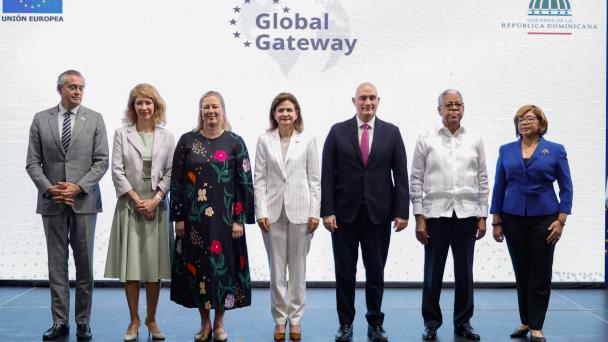 La Unión Europea presenta el programa Global Gateway para inversiones en RD