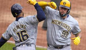 Cuadrangular de dos carreras de Gary S&aacute;nchez rompe empate y Cerveceros vencen 6-4 a Cachorros