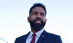 Adriano Espaillat y oficiales dominicanos apoyan candidatura de aspirante a asambleísta de El Bronx