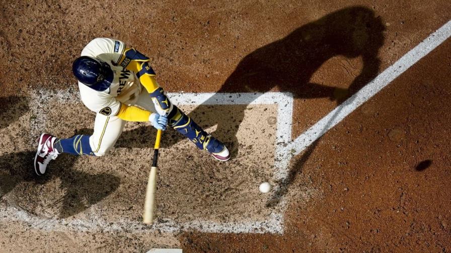 Duro trabajo de catchers no impide a algunos lucir con el bate en Grandes Ligas