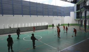 Ecuador suspende servicio de alimentación en varias cárceles. Reclusos dependen de donaciones