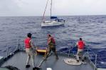 Armada rescata  en tiempo récord a cuatro turistas varados en alta Mar Armada rescata  en tiempo récord a cuatro turistas varados en alta Mar