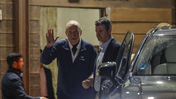 Juan Carlos I cumple diez años fuera del trono en su ‘exilio’ árabe