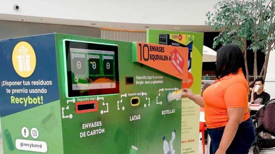 Ágora Mall recicla más de tres millones de libras de desechos en 12 años de operaciones