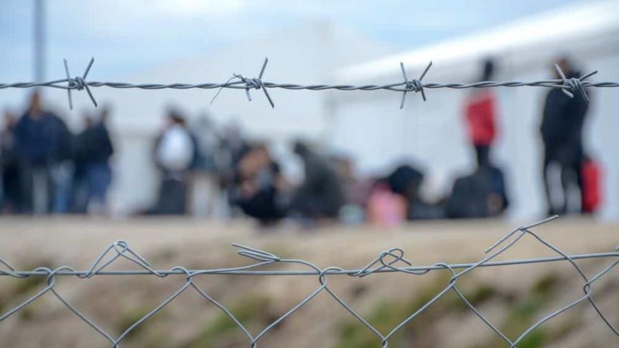 Biden prepara una dura orden ejecutiva que cerraría el asilo a más de 2,500 migrantes al día