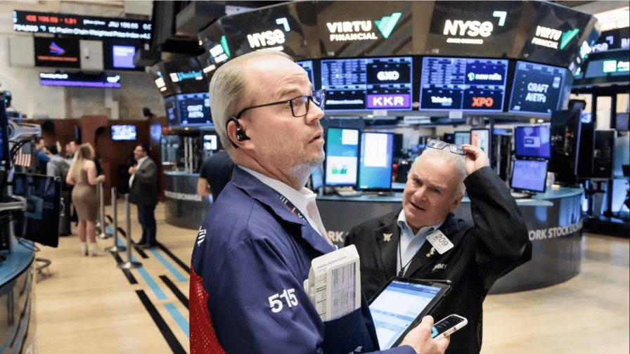 Wall Street paraliza 28 valores tras un desplome de casi el 100 % en Berkshire Hathaway