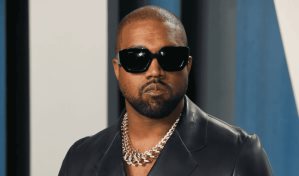 Una exasistente de Kanye West lo demanda por acoso sexual e incumplimiento de contrato