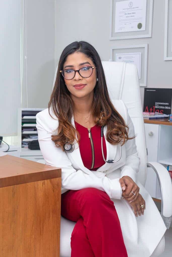 La doctora Magdelyne Ceballos.
