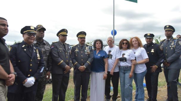 Honran con calle de Santiago a policía dominicano caído durante servicio en Nueva York