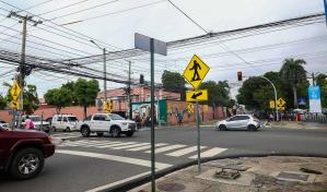 Ciudadanos violan Ley 63-17 al instalar señalética en las vías sin autorización
