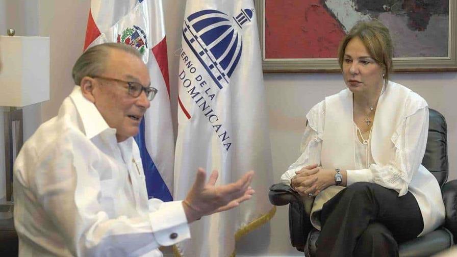 Ministra de Cultura se reúne con el empresario Frank Rainieri