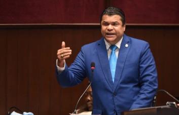 Oposición asegura que existen proyectos retrasados y más importantes que la reforma constitucional