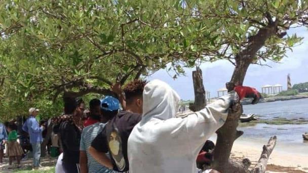 Adolescente de 16 años desaparece mientras se bañaba en playa de San Pedro de Macorís
