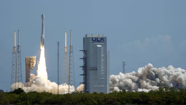 Boeing lanza astronautas al espacio por primera vez tras años de retrasos
