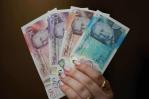 Entran en circulación los nuevos billetes británicos con la figura de Carlos III Entran en circulación los nuevos billetes británicos con la figura de Carlos III