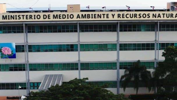 Abinader vuelve a cambiar a viceministros de Medio Ambiente