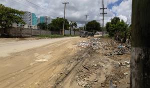 Demandan reconstrucción de calle en Guarícano
