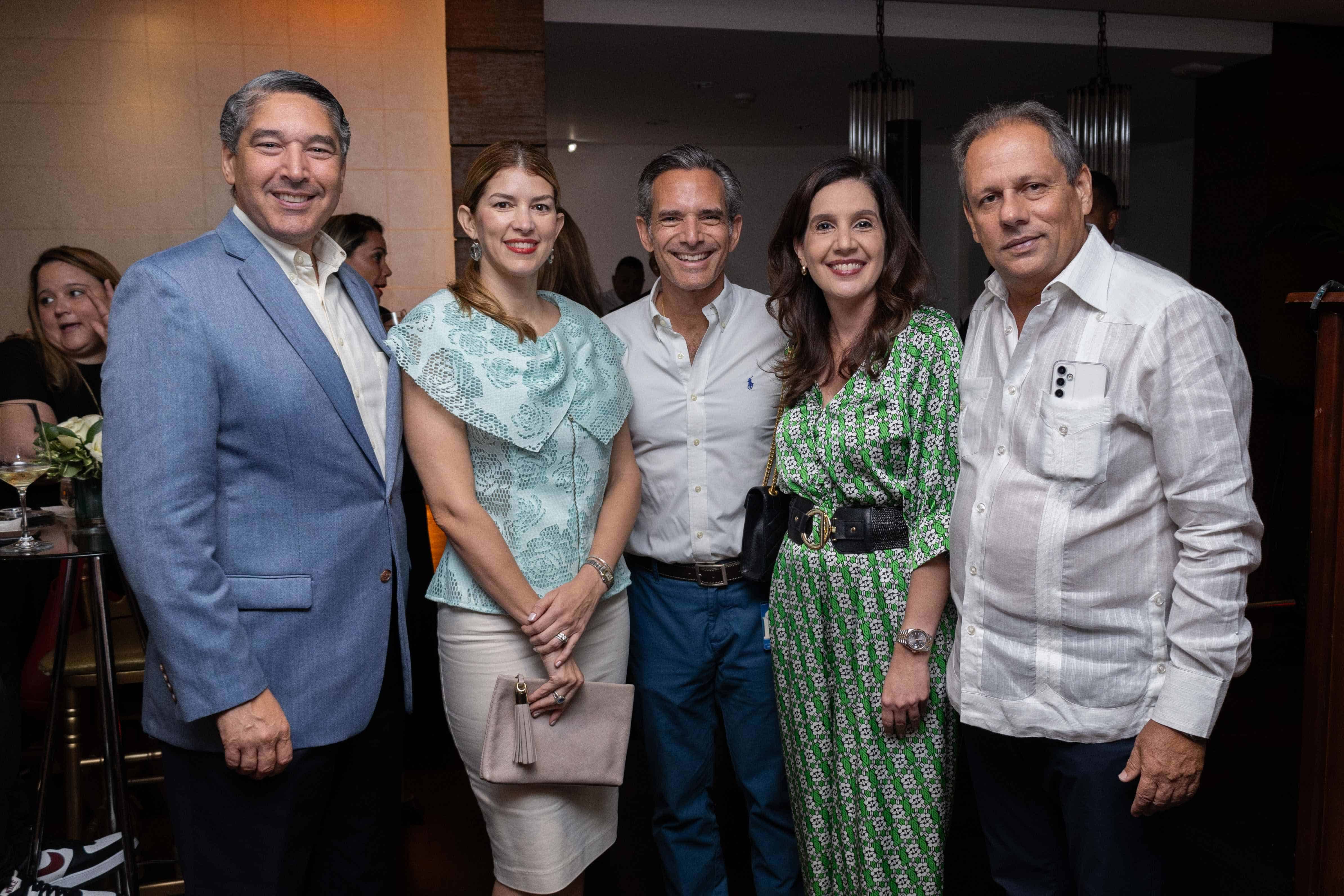 Miguel Fernández, Sherley Desangles, Frank Álvarez, Miguel Hernández y Margarita Auffant.