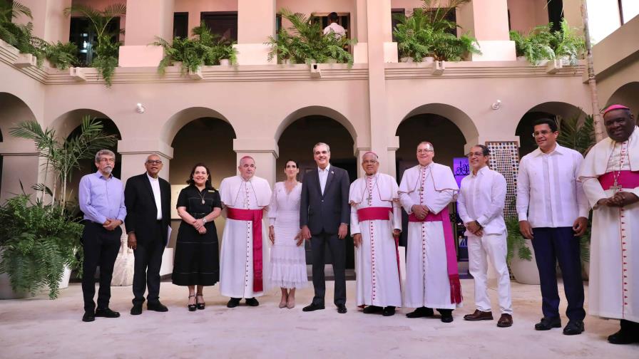 Abinader entrega remozado el Museo de la Catedral de Santo Domingo