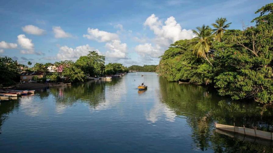 Hallan cadáver de un hombre a orillas de río en El Seibo