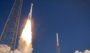 Llega a la EEI la primera misión espacial tripulada de Boeing