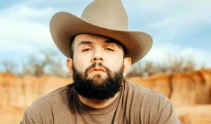 Carín León: Hay un mundo entero por conquistar para la música mexicana