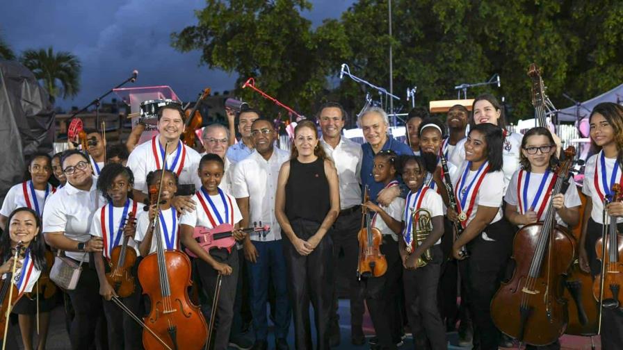 La Orquesta Sinfónica Infantil de Punta Cana se lleva los aplausos en concierto en Capotillo La Orquesta Sinfónica Infantil de Punta Cana se lleva los aplausos en concierto en Capotillo