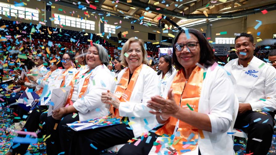 Más de 1,900 personas se gradúan en carreras técnicas en Infotep