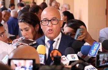 Gobierno dice que aprobará todas las reformas necesarias